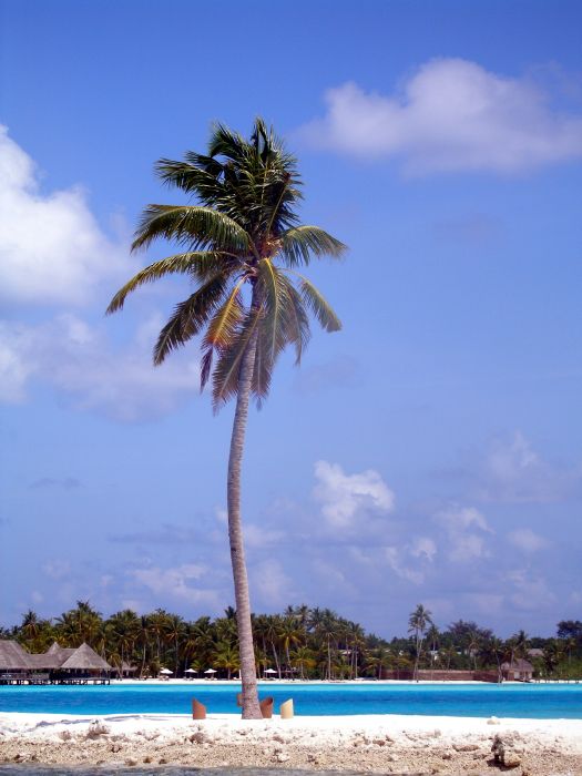 Die Atoll-Einfahrt ist markiert